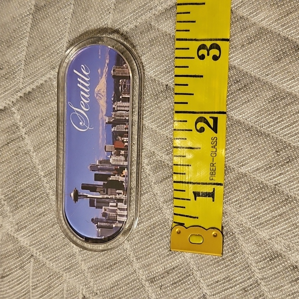 Seattle Skyscrapers‎ magnet